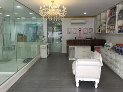The Glades (D16), Retail #570492171